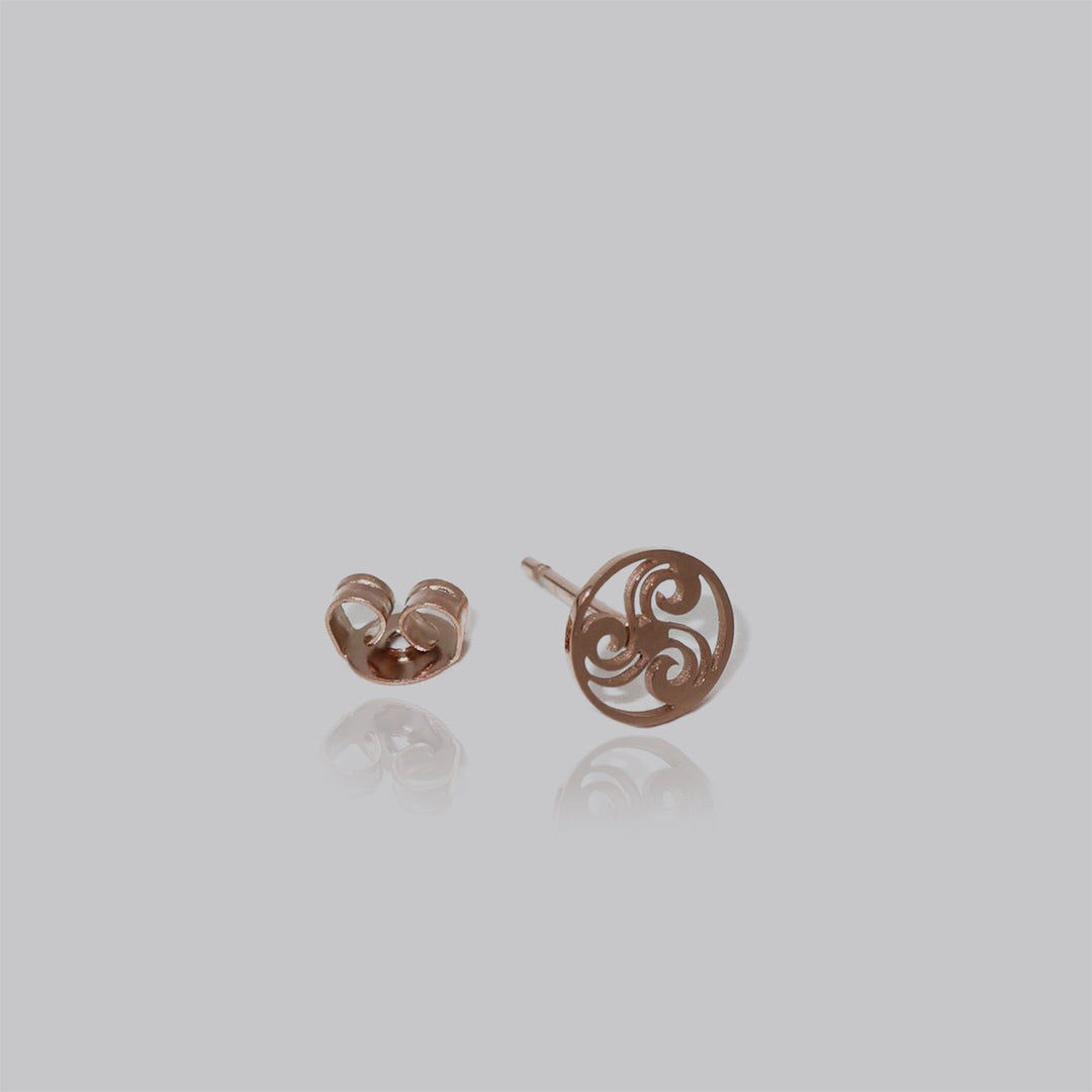 OHRSTECKER Triskele - UnikateSchmuck