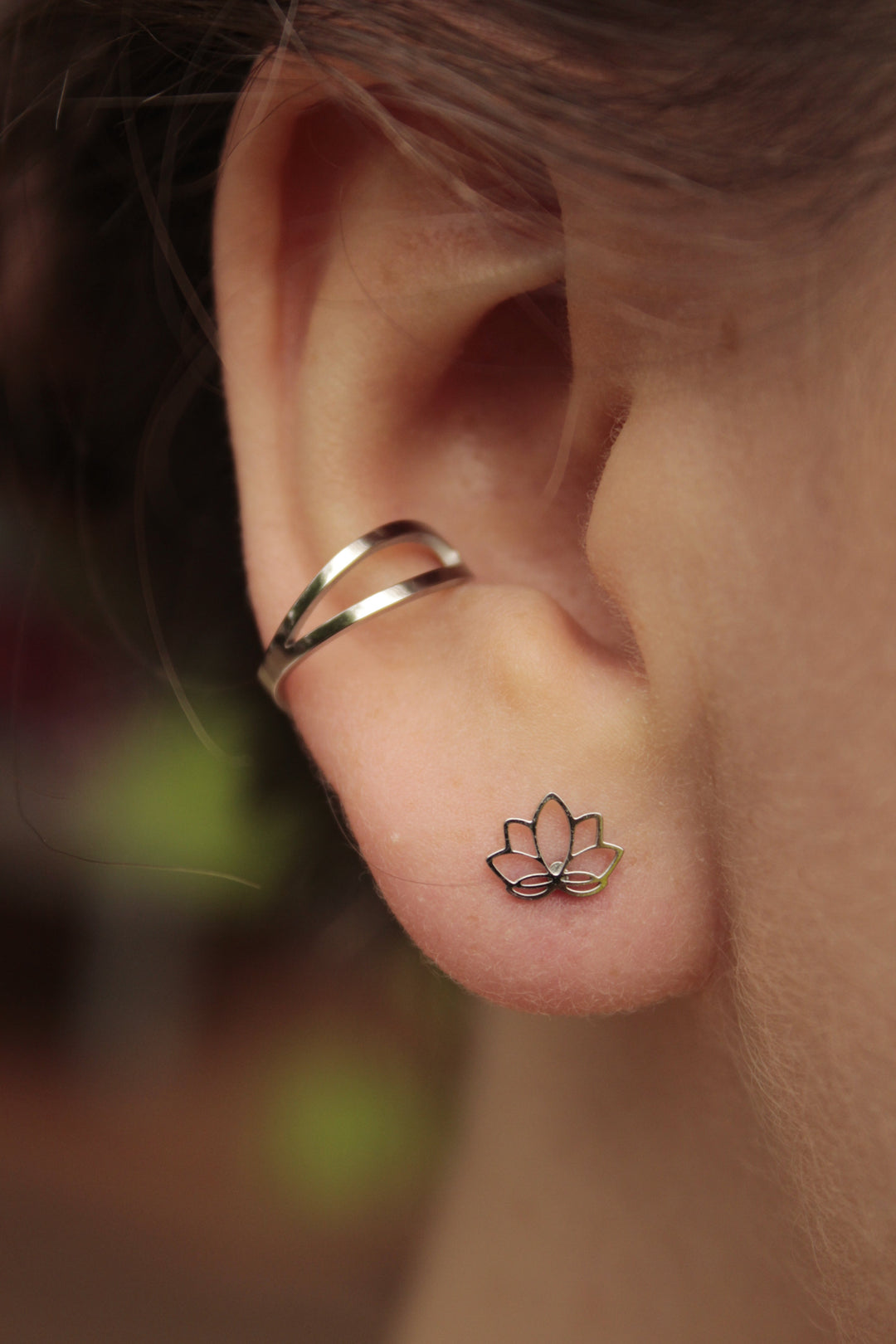 OHRSTECKER Lotusblume