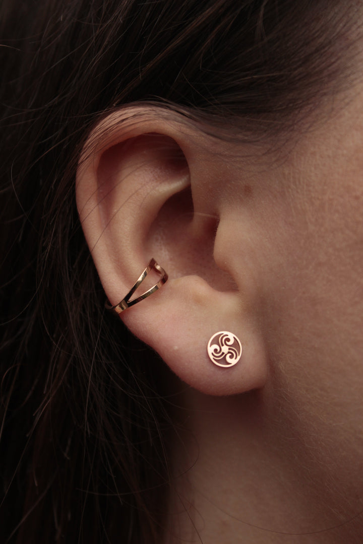 EAR STUDS Triskele