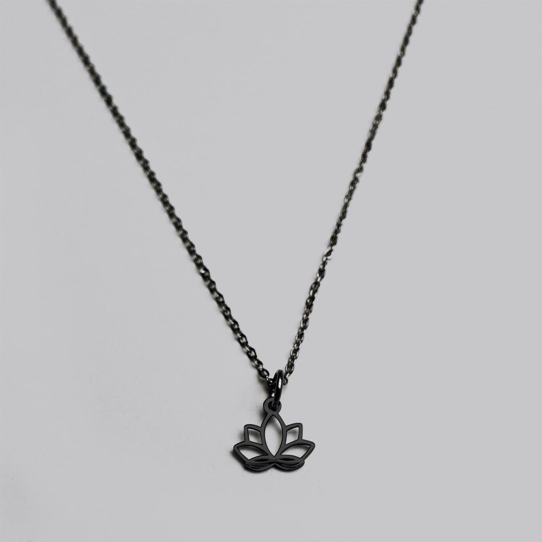 NECKLACE lotus flower