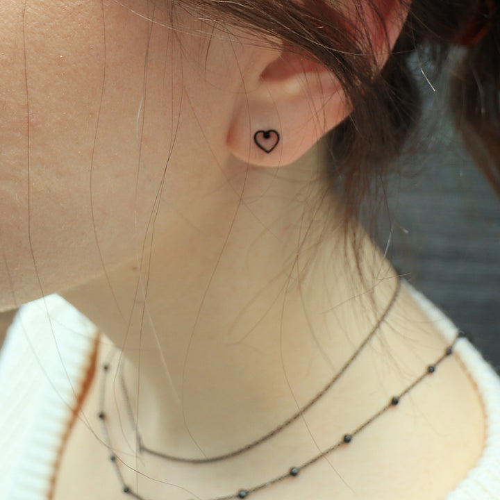 EAR STUDS heart
